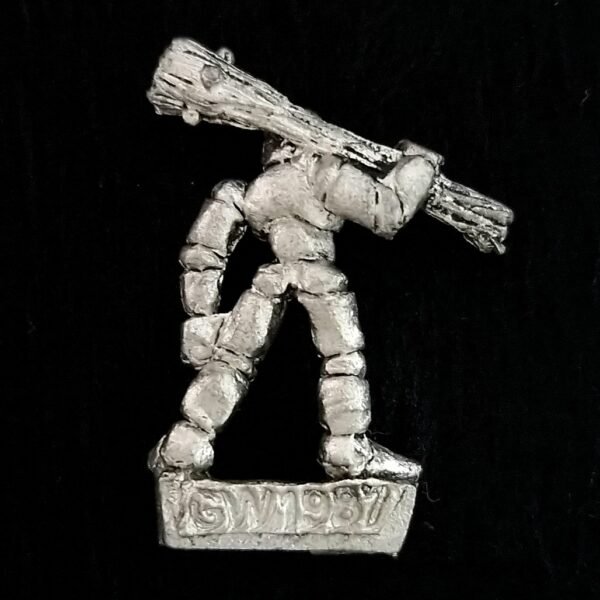 Chaos Warriors Familiar Mannequin