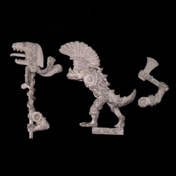 Lizardmen Saurus Warriors Standard Bearer