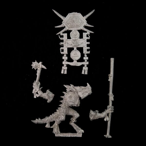 Lizardmen Army Standard Bearer