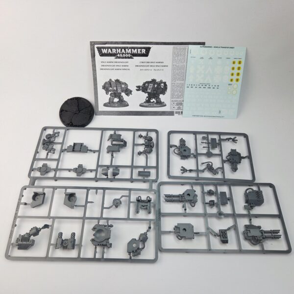 Space Marines Dreadnought
