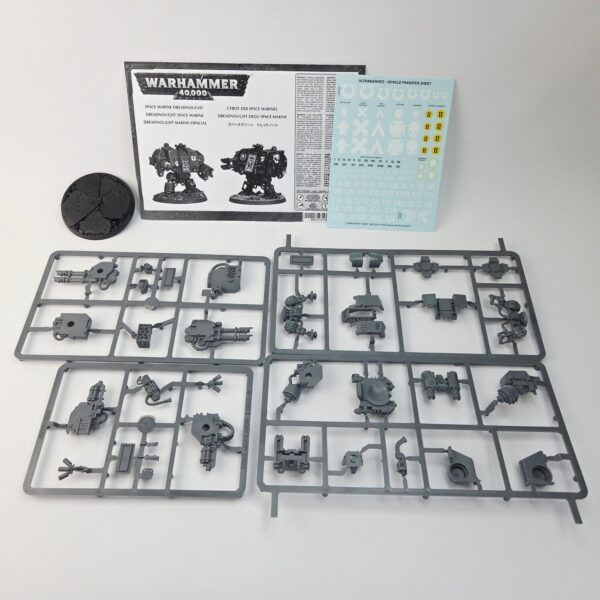 Space Marines Dreadnought