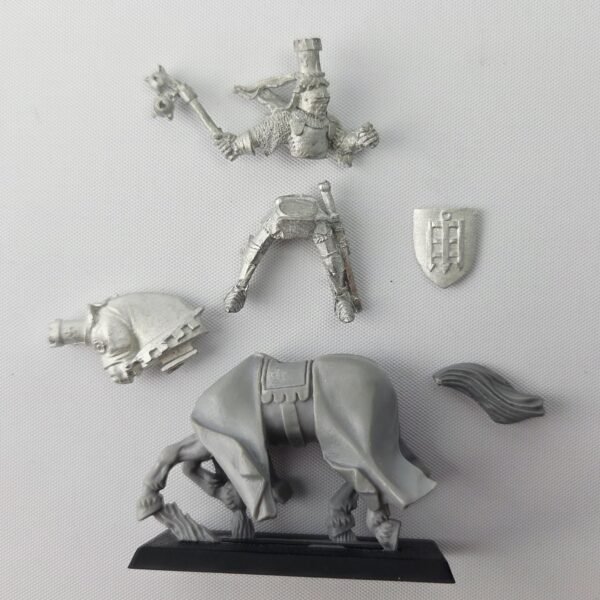 Bretonnia Mounted Knight of the Realm Hero
