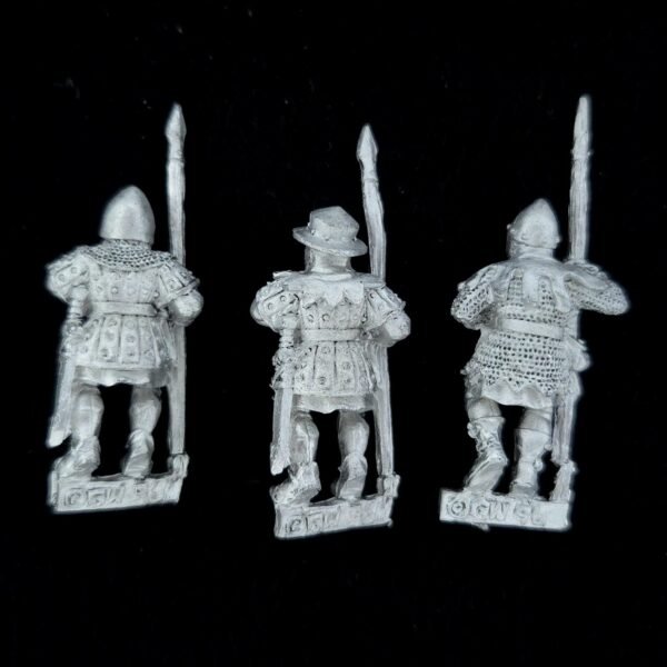 Bretonnia Men at Arms with Spears