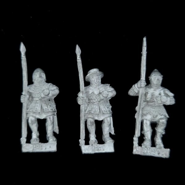 Bretonnia Men at Arms with Spears