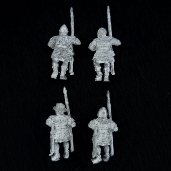 Bretonnia Men at Arms with Spears