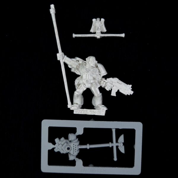 Space Marines Company Standard Bearer