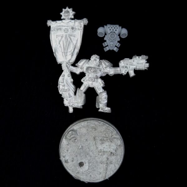 Space Marines Skullz Limited Edition Standard Bearer Space Marines Skullz Limited Edition Standard Bearer