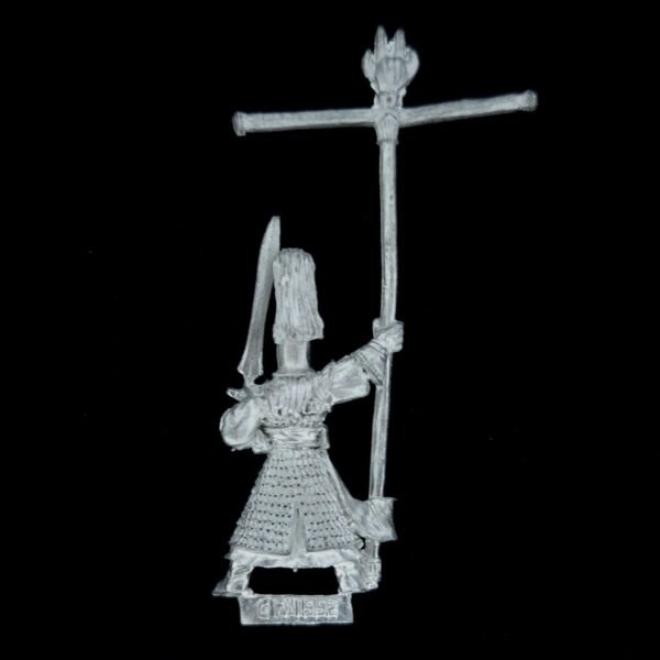 High Elves Standard Bearer