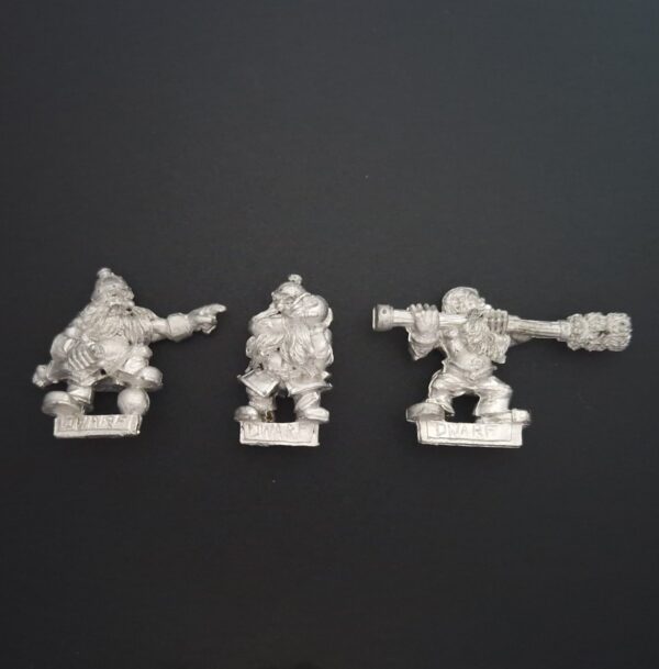 A photo of 5th edition Dwarf Cannon Crew Warhammer miniatures