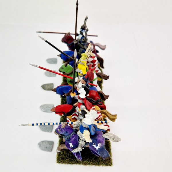 A photo of 5th edition Bretonnian Knights of the Realm warhammer miniatures