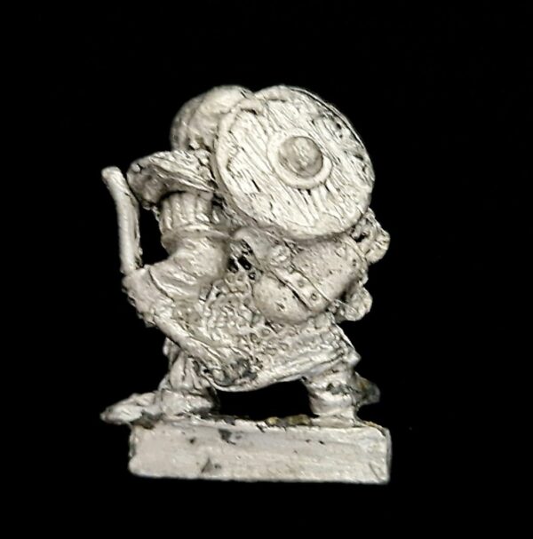 A photo of a Magnificent Sven Raidocks Timmowit Halfing Hero Warhammer miniature