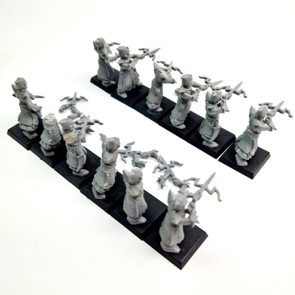 A photo of 6th edition Dark Elves Crossbowmen Warhammer miniatures