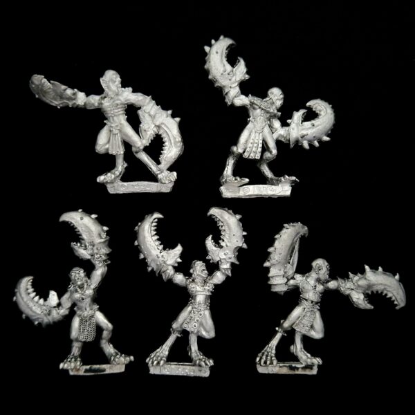 A photo of 5th edition Chaos Daemonettes of Slaanesh Warhammer miniatures