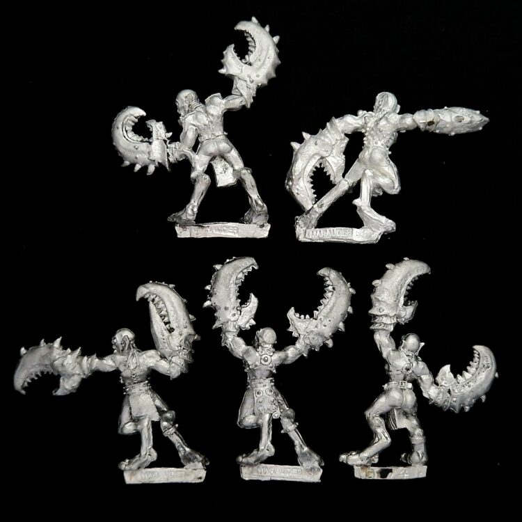 A photo of 5th edition Chaos Daemonettes of Slaanesh Warhammer miniatures