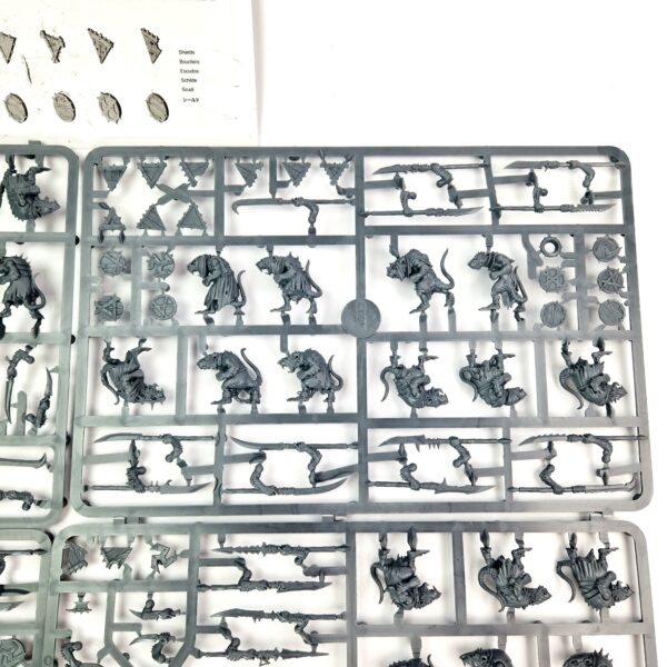 A photo of 7th edition Skaven Clanrats Warhammer miniatures