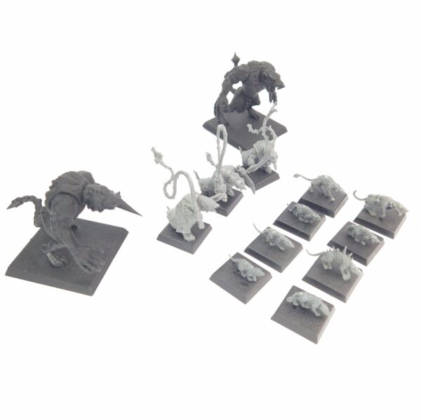 A photo of 6th edition Skaven Rat Ogres, Giant Rats and Packmasters Warhammer miniatures