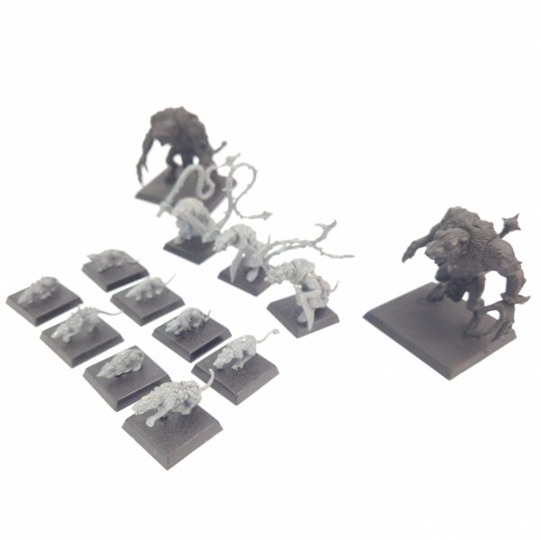 A photo of 6th edition Skaven Rat Ogres, Giant Rats and Packmasters Warhammer miniatures