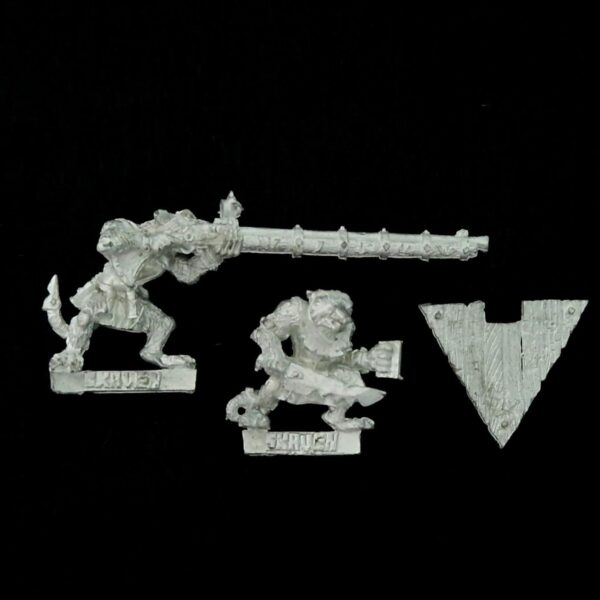 A photo of a Skaven Warplock Jezzails Warhammer miniature