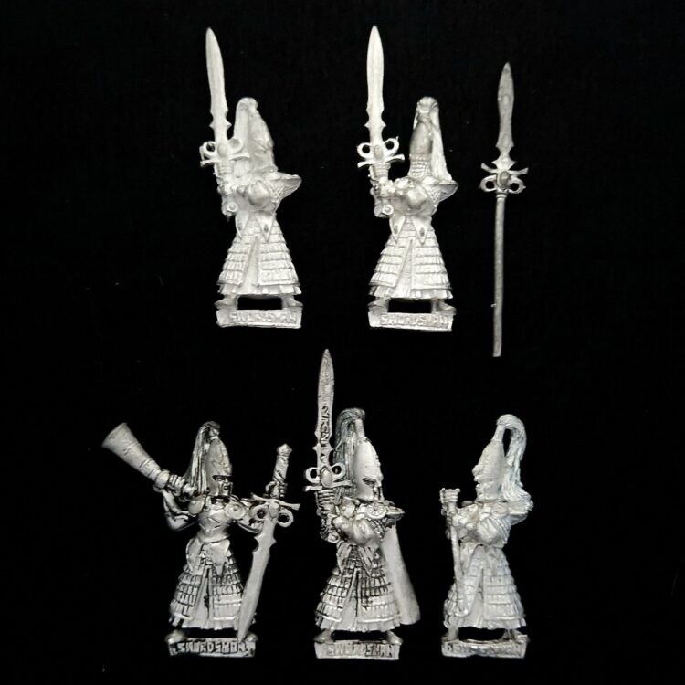 A photo of High Elves Swordmasters of Hoeth Warhammer miniatures