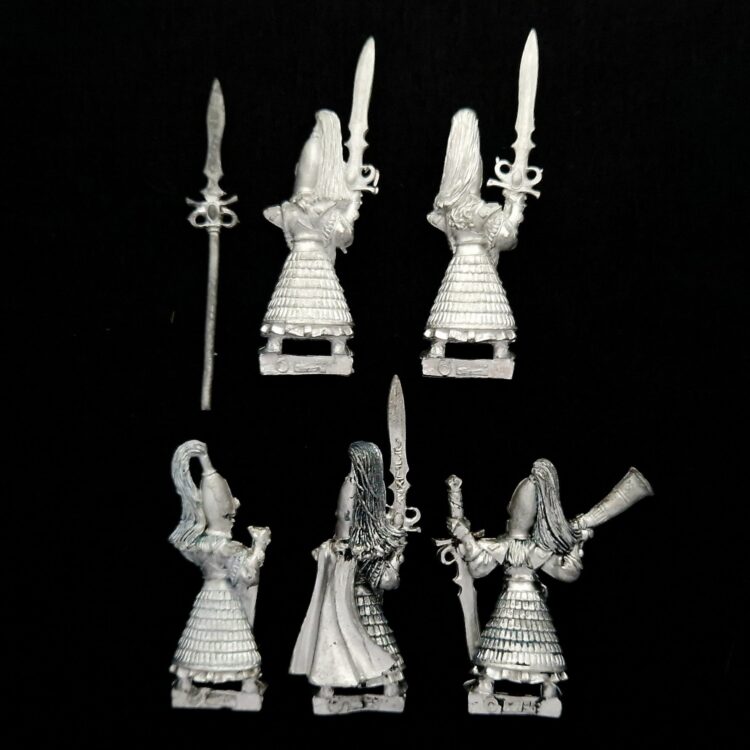 A photo of High Elves Swordmasters of Hoeth Warhammer miniatures