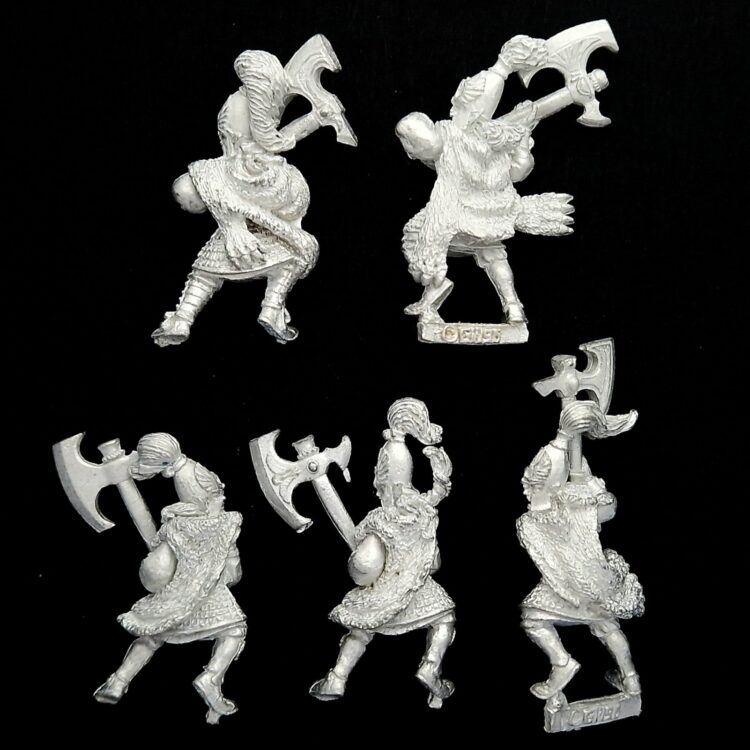 A photo of High Elves White Lions of Chrace Warhammer miniatures