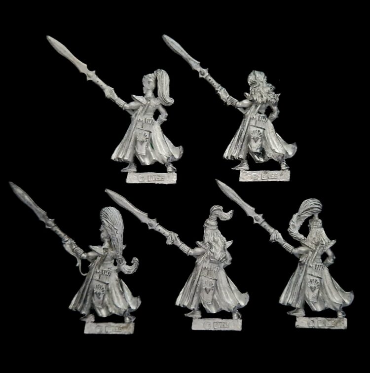 A photo of High Elves Maiden Guard Warhammer miniatures