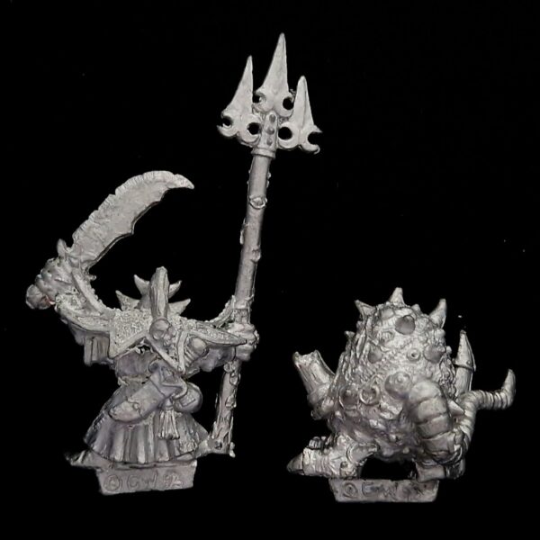 A photo of Orcs and Goblins Skarsnik and Gobbla Warhammer miniatures