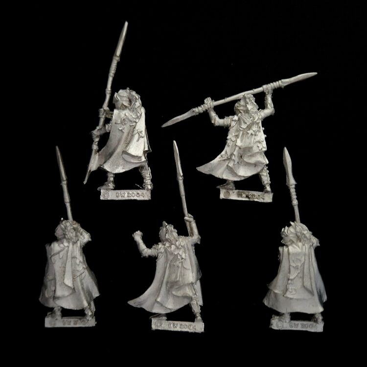 A photo of Wood Elves Eternal Guard Warhammer miniatures