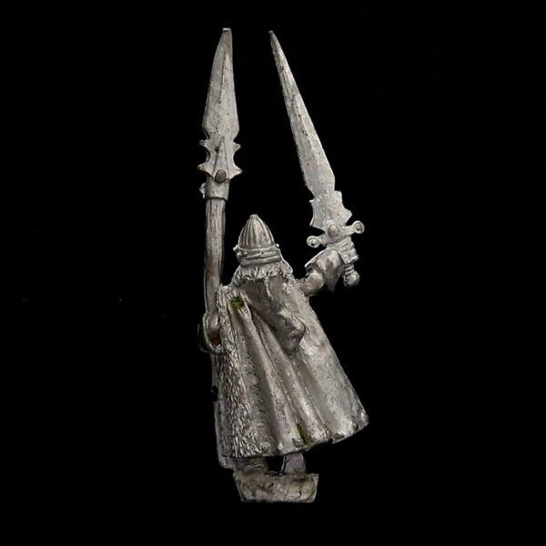 A photo of a Wood Elves Champion Warhammer miniature