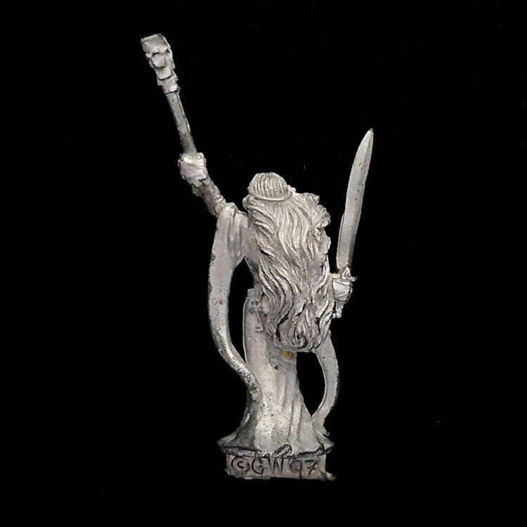 A photo of a Bretonnia Sorceress Warhammer miniature