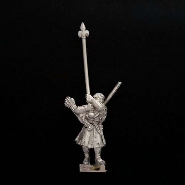 A photo of a Bretonnia Squires with Bows Standard Bearer Warhammer miniature