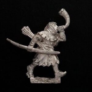 A photo of a Bretonnia Squires with Bows Musician Warhammer miniature