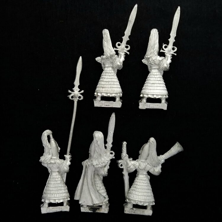 A photo of High Elves Swordmasters of Hoeth Warhammer miniatures