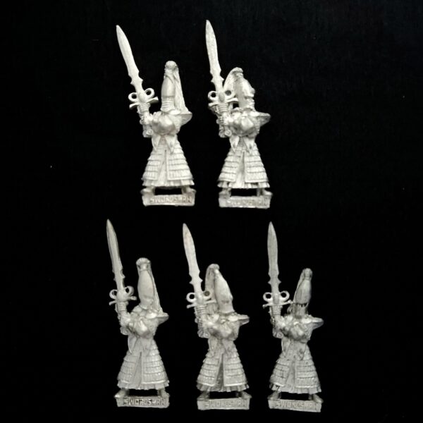 A photo of High Elves Swordmasters of Hoeth Warhammer miniatures