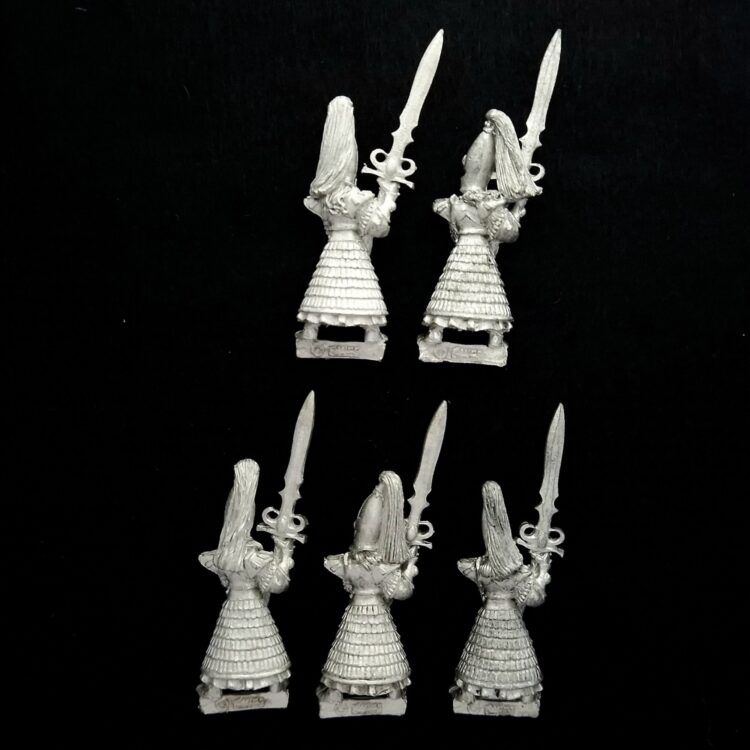 A photo of High Elves Swordmasters of Hoeth Warhammer miniatures