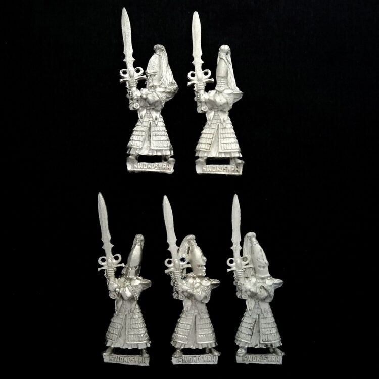 A photo of High Elves Swordmasters of Hoeth Warhammer miniatures