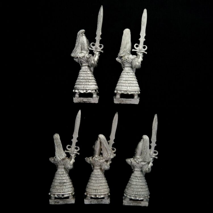 A photo of High Elves Swordmasters of Hoeth Warhammer miniatures