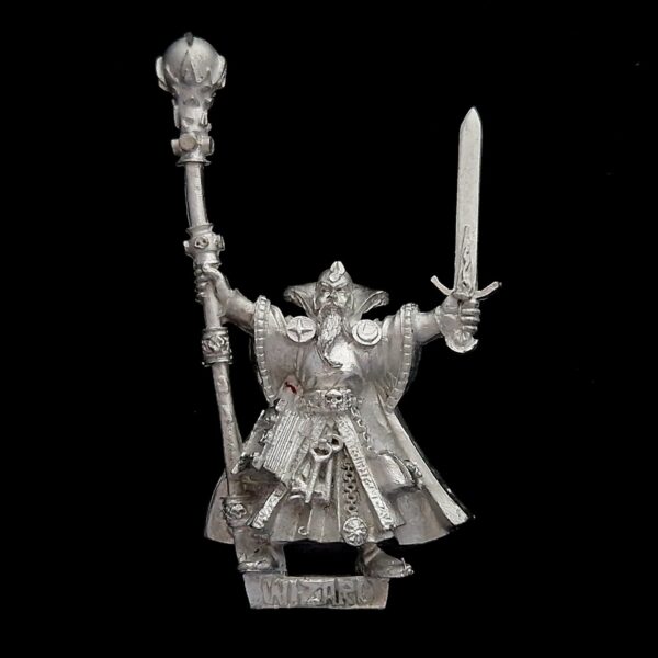 A photo of a The Empire Wizard Astromancer on Foot Warhammer miniature