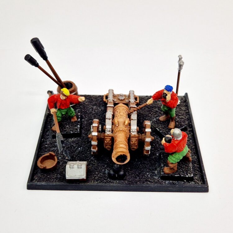 A photo of a The Empire Artillery Warhammer miniature