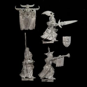 A photo of a Vampire Counts Grave Guard Command Warhammer miniature