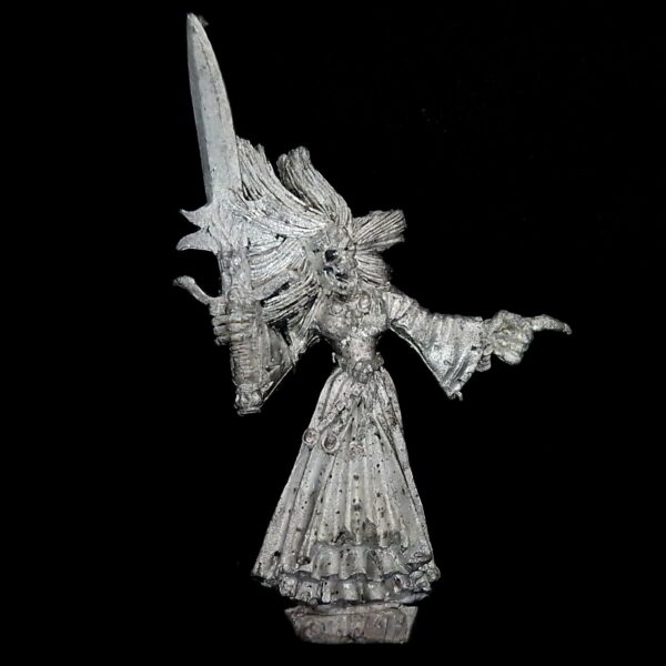 A photo of a Vampire Counts Banshee Warhammer miniature