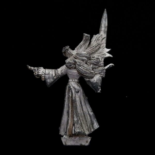 A photo of a Vampire Counts Banshee Warhammer miniature