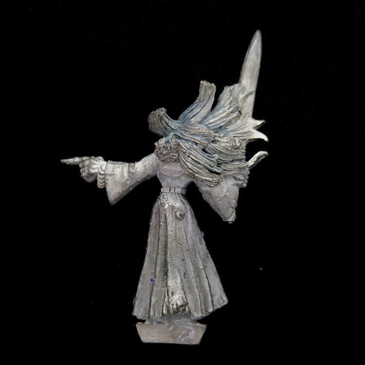 A photo of a Vampire Counts Banshee Warhammer miniature