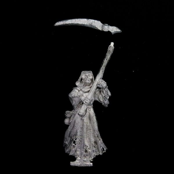 A photo of a Vampire Counts Wraith Warhammer miniature