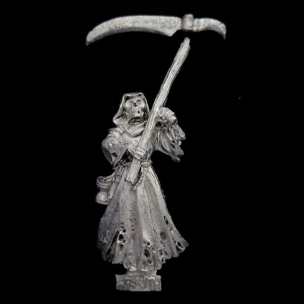 A photo of a Vampire Counts Wraith Warhammer miniature