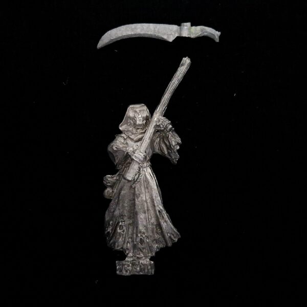 A photo of a Vampire Counts Wraith Warhammer miniature