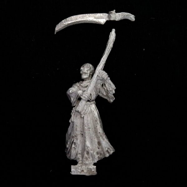 A photo of a Vampire Counts Wraith Warhammer miniature