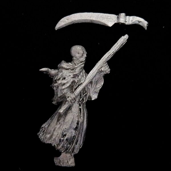 A photo of a Vampire Counts Wraith Warhammer miniature