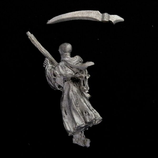 A photo of a Vampire Counts Wraith Warhammer miniature