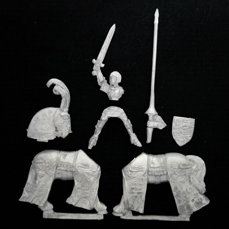 A photo of a Bretonnian Repanse de Lyonesse Warhammer miniature